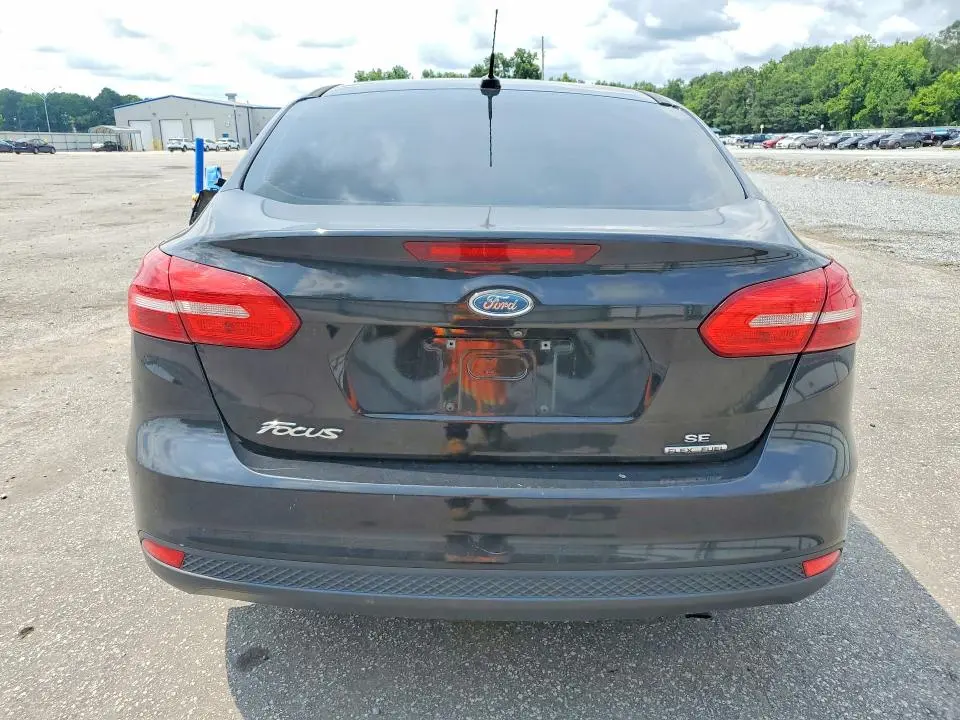 2016 FORD FOCUS SE  