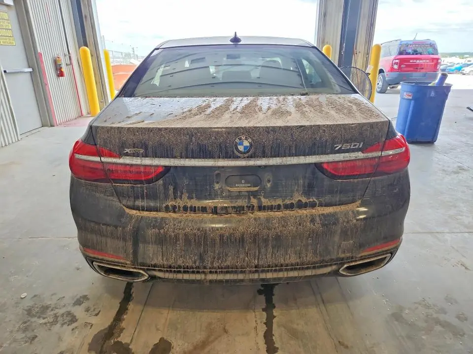 2016 BMW 750 XI  