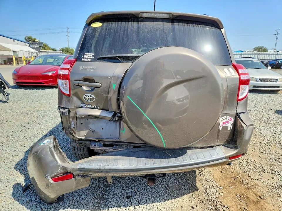 2011 TOYOTA RAV4 BASE  