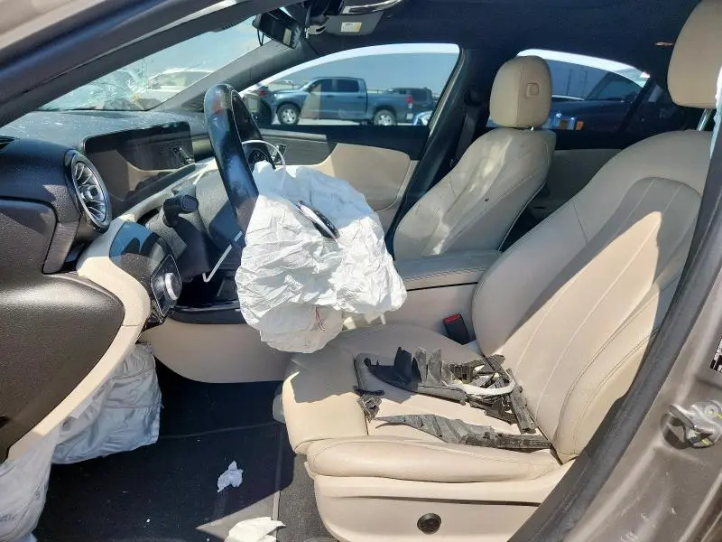 2019 MERCEDES-BENZ A 220 4MATIC  