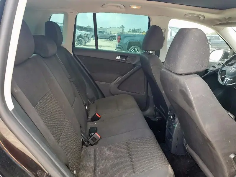 2013 VOLKSWAGEN TIGUAN S