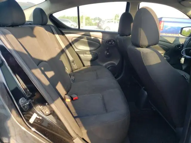 2019 NISSAN VERSA S  