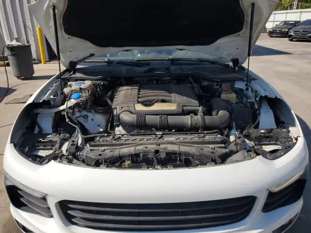 2016 PORSCHE CAYENNE   