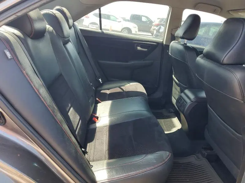 2015 TOYOTA CAMRY LE  