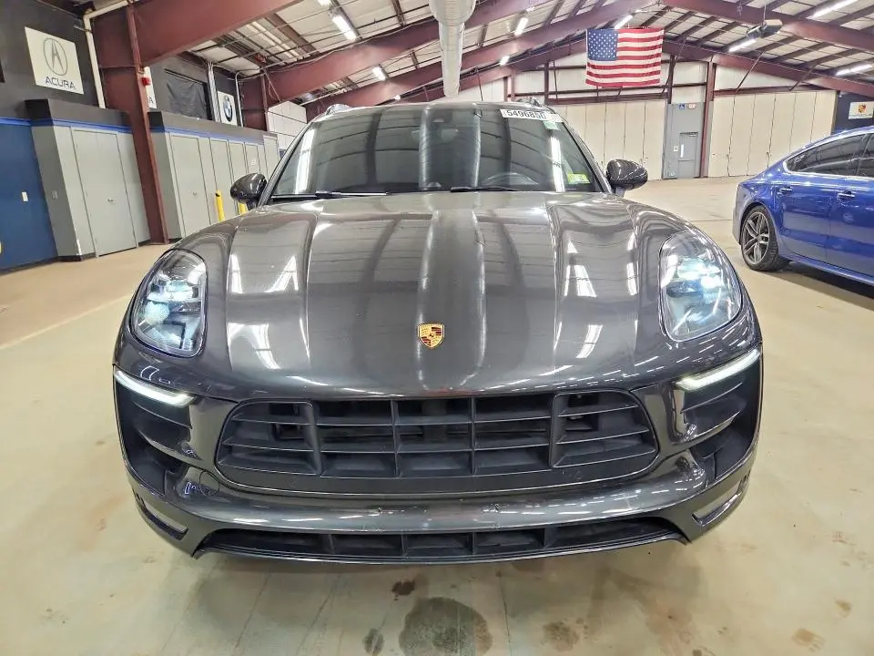 2017 PORSCHE MACAN GTS  
