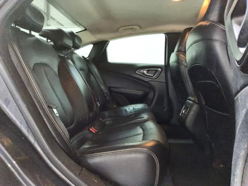 2015 CHRYSLER 200 C  