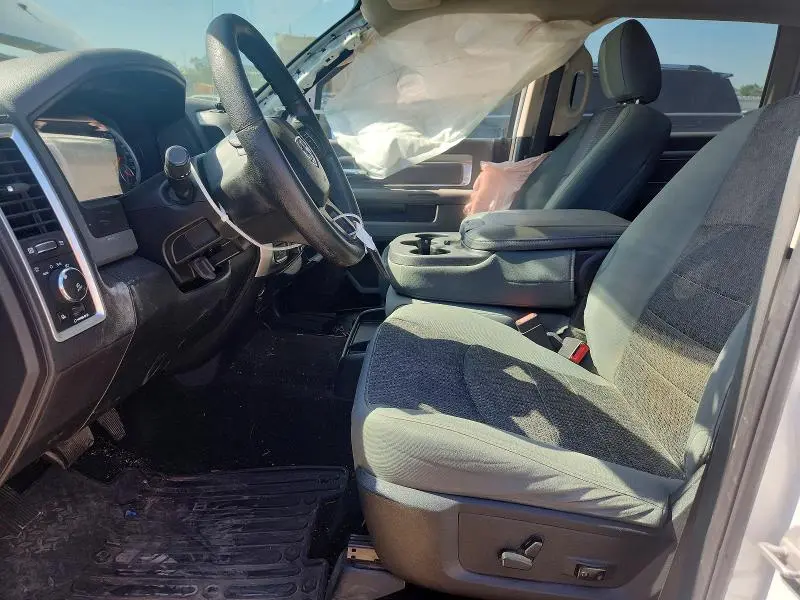2017 RAM 1500 SLT  