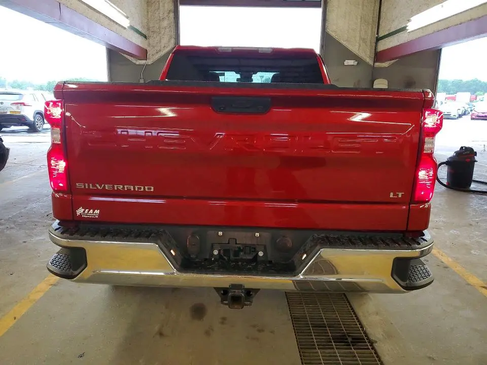 2024 CHEVROLET SILVERADO K1500 LT  