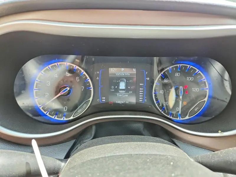 2023 CHRYSLER VOYAGER LX  