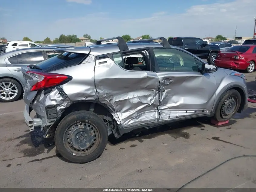 2019 TOYOTA C-HR LE