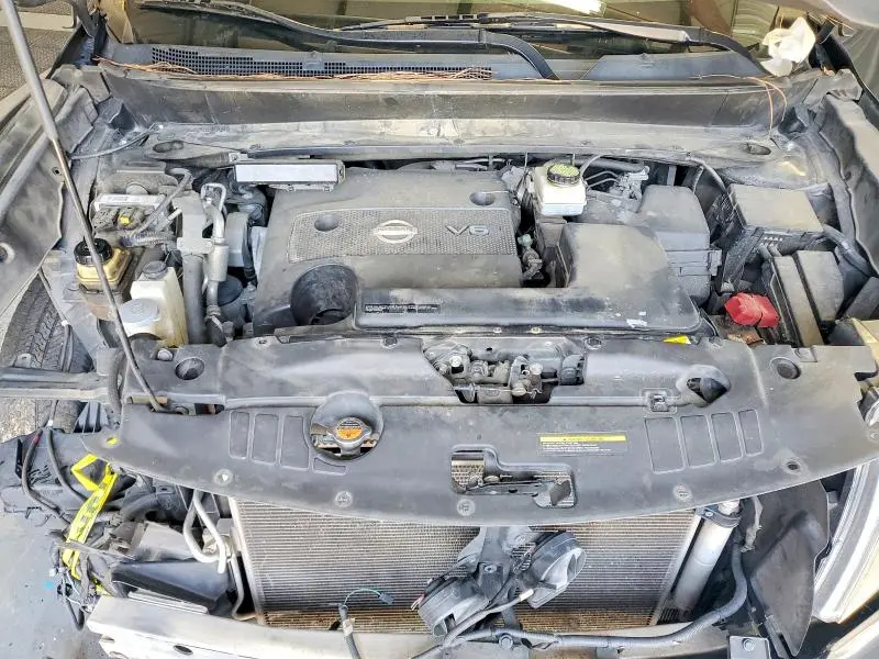 2015 NISSAN PATHFINDER SV  