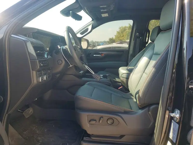 2025 GMC YUKON XL AT4  