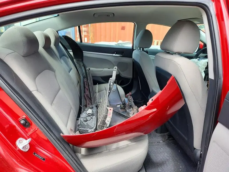 2019 HYUNDAI ELANTRA SE  