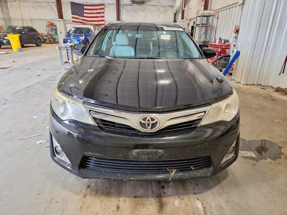 2013 TOYOTA CAMRY XLE  