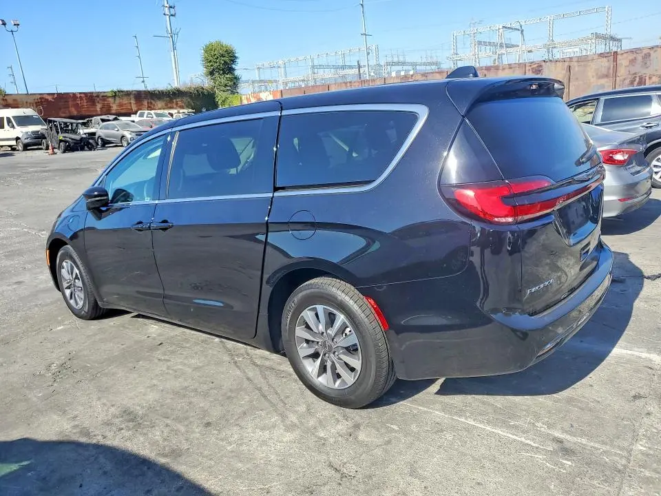 2024 CHRYSLER PACIFICA HYBRID SELECT  