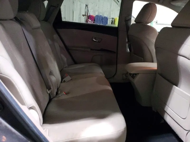 2013 TOYOTA VENZA LE  