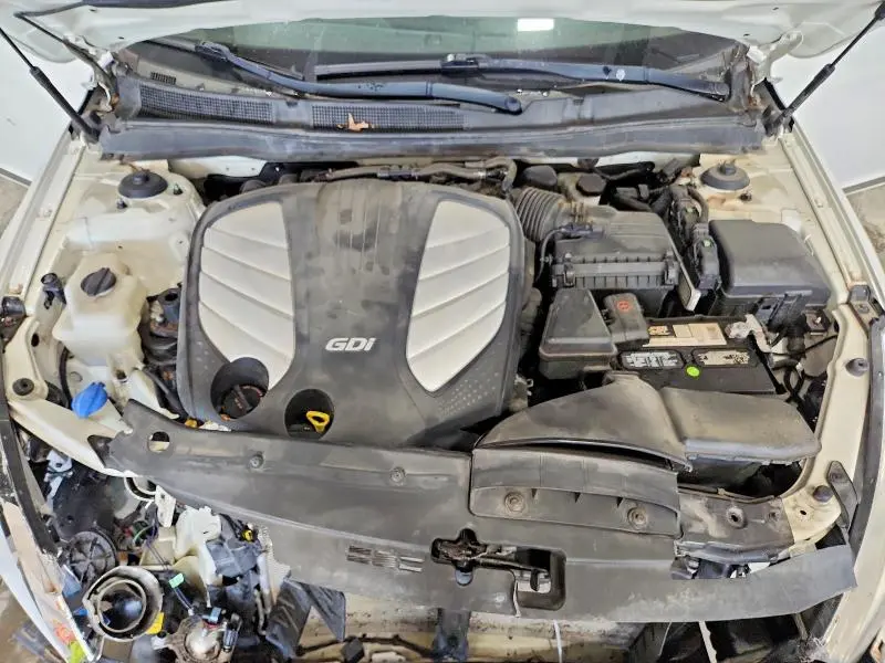 2015 KIA CADENZA PREMIUM  