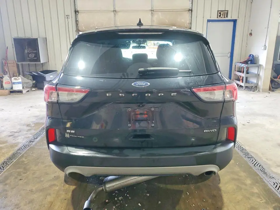 2022 FORD ESCAPE SE  