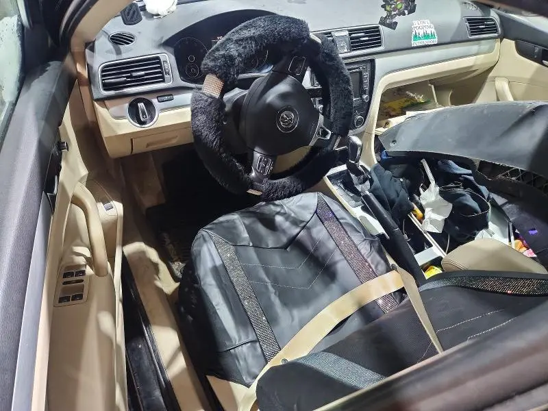 2012 VOLKSWAGEN PASSAT SE  