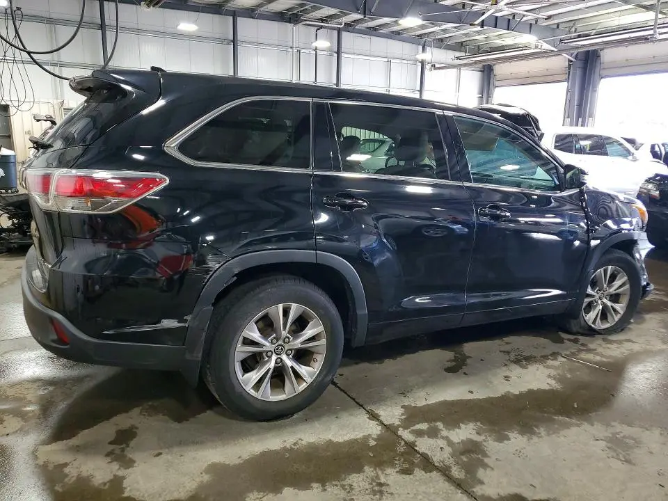 2016 TOYOTA HIGHLANDER LE PLUS  