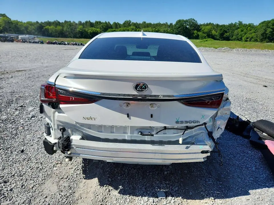 2025 LEXUS ES 300H LUXURY  