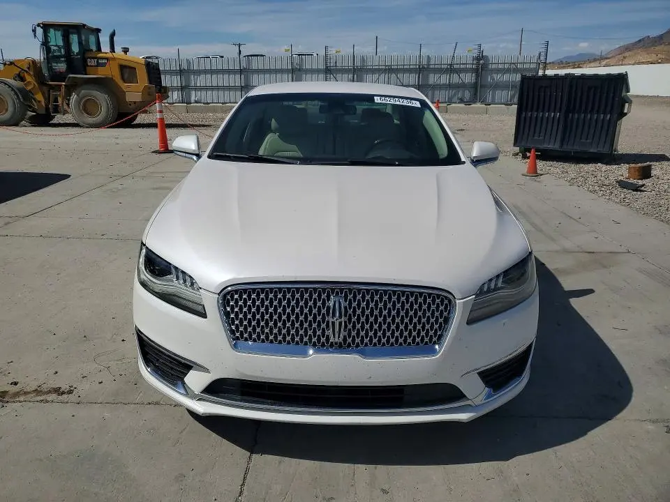 2017 LINCOLN MKZ RESERVE  