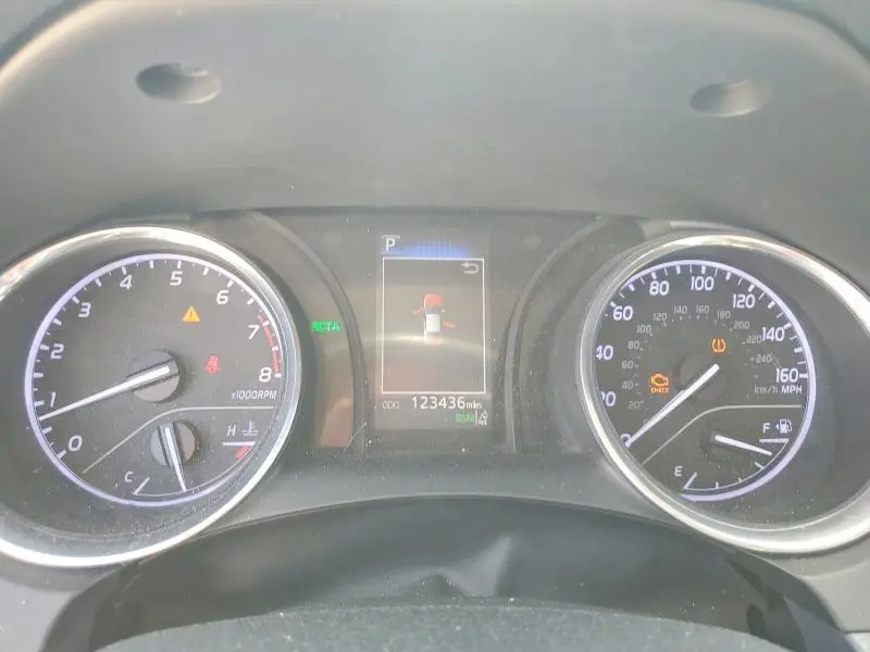 2018 TOYOTA CAMRY SE  