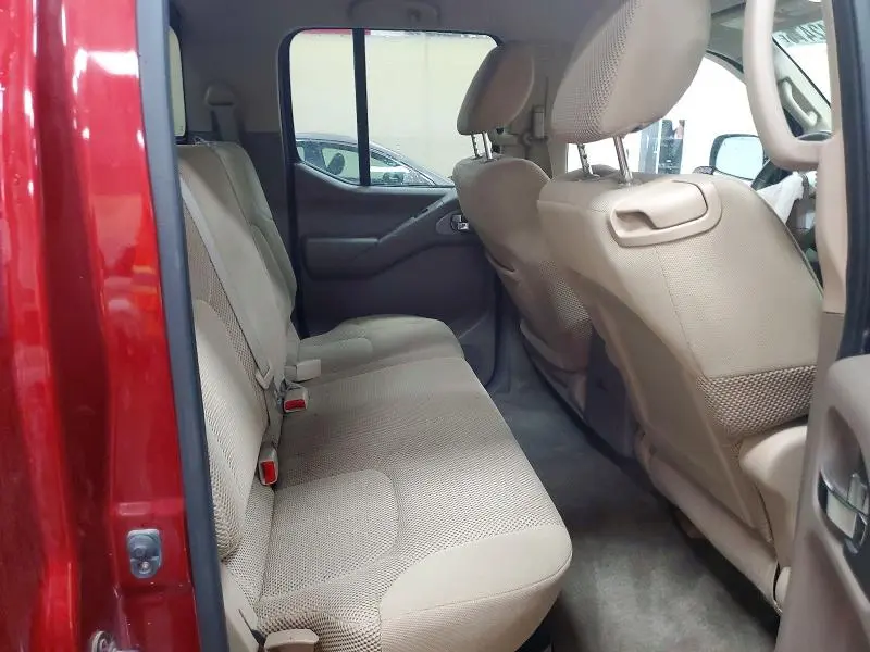 2014 NISSAN FRONTIER S  