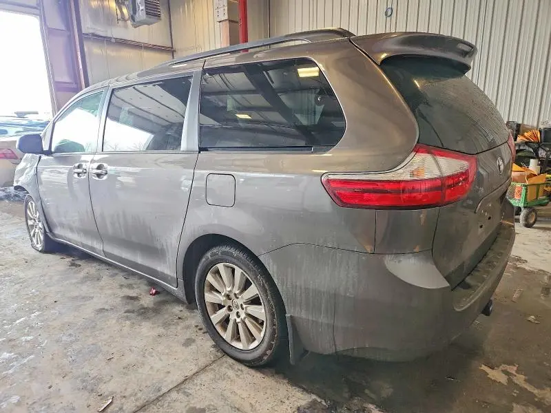 2016 TOYOTA SIENNA XLE 7 PASSENGER  