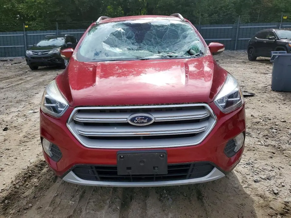 2019 FORD ESCAPE TITANIUM  