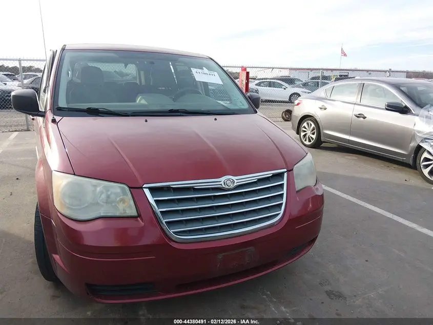 2010 CHRYSLER TOWN & COUNTRY NEW LX