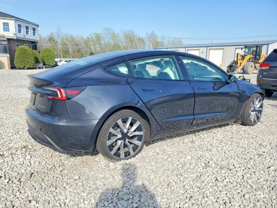 2025 TESLA MODEL 3   