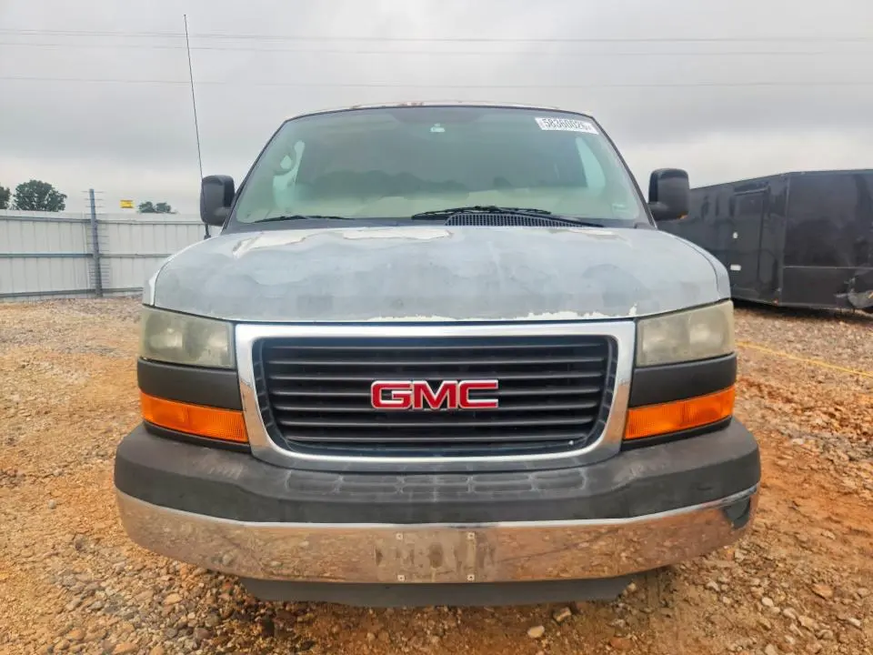 2010 GMC SAVANA G3500 LT  