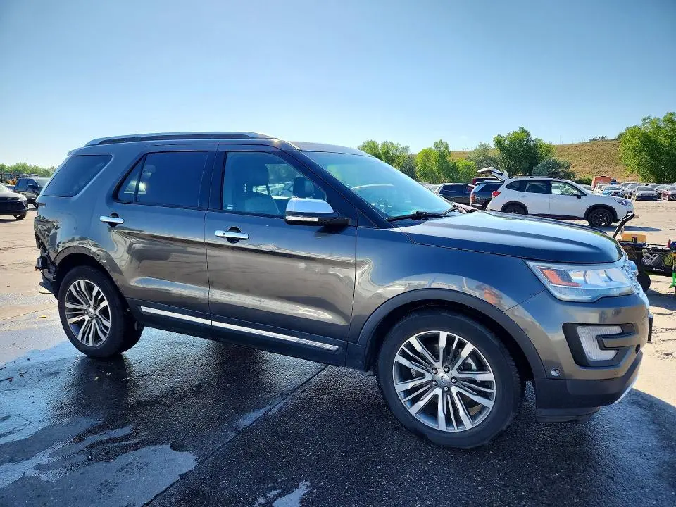 2017 FORD EXPLORER PLATINUM  