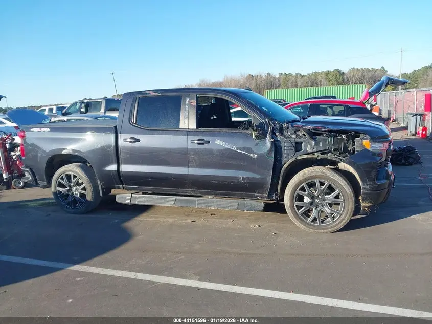 2024 CHEVROLET SILVERADO 1500 4WD  SHORT BED RST