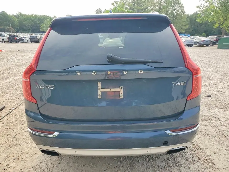 2018 VOLVO XC90 T6  