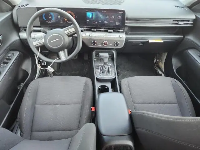 2024 HYUNDAI KONA SE  