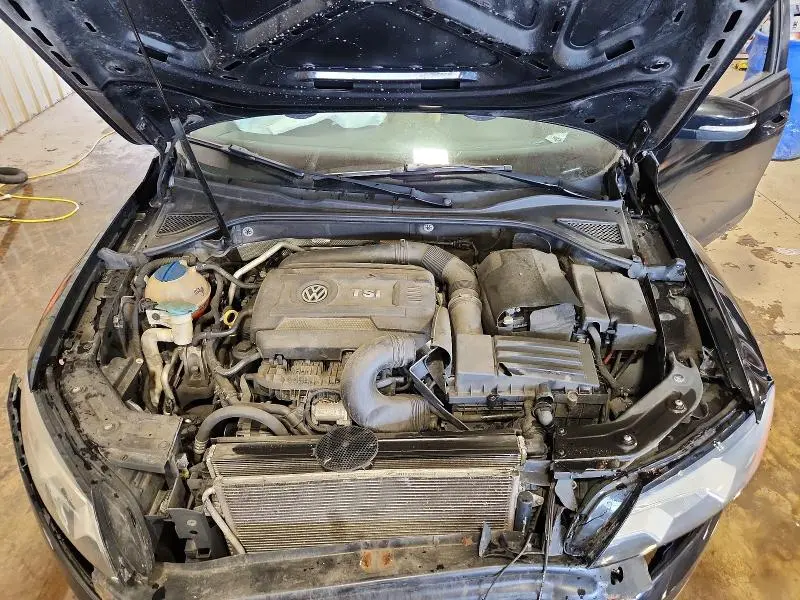 2015 VOLKSWAGEN PASSAT S  