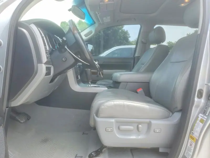 2010 TOYOTA TUNDRA CREWMAX LIMITED  