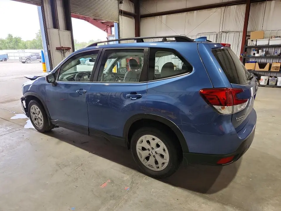2021 SUBARU FORESTER   