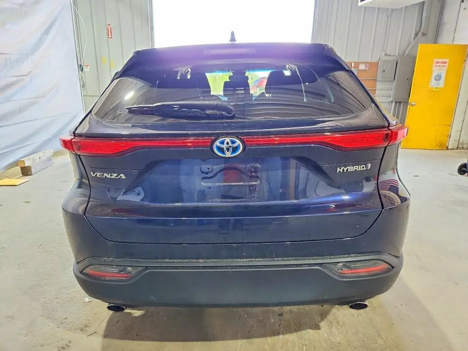 2022 TOYOTA VENZA LE  