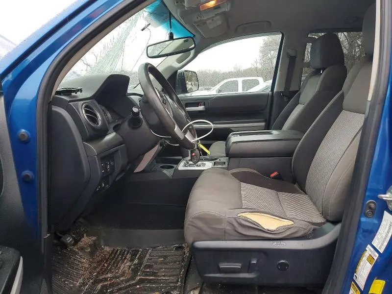 2017 TOYOTA TUNDRA SR5  