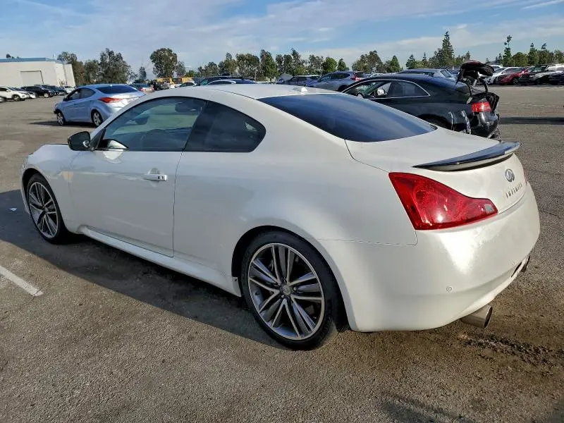 2015 INFINITI Q60 JOURNEY  