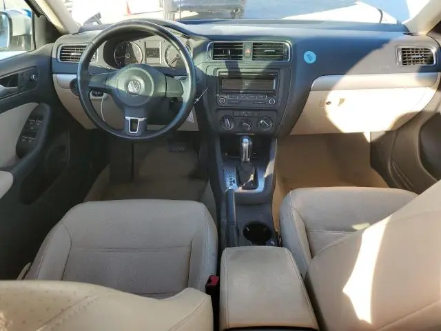 2013 VOLKSWAGEN JETTA SE  