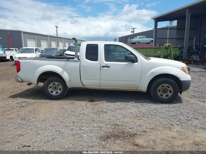 2013 NISSAN FRONTIER S