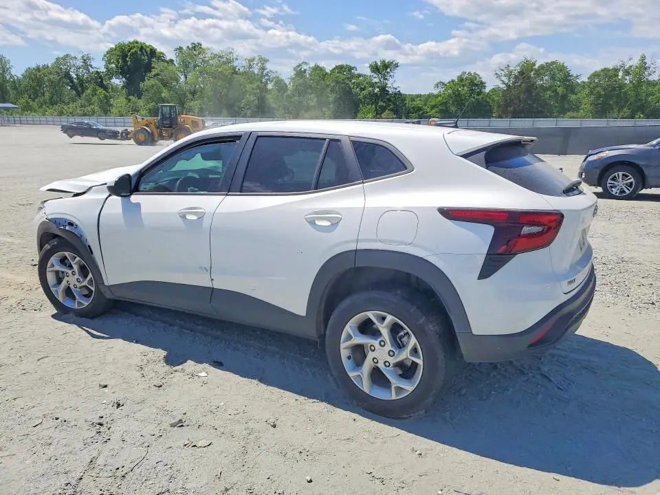 2025 CHEVROLET TRAX LS  