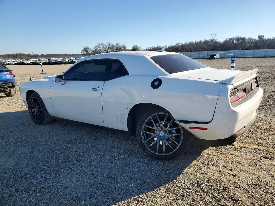 2016 DODGE CHALLENGER SXT  