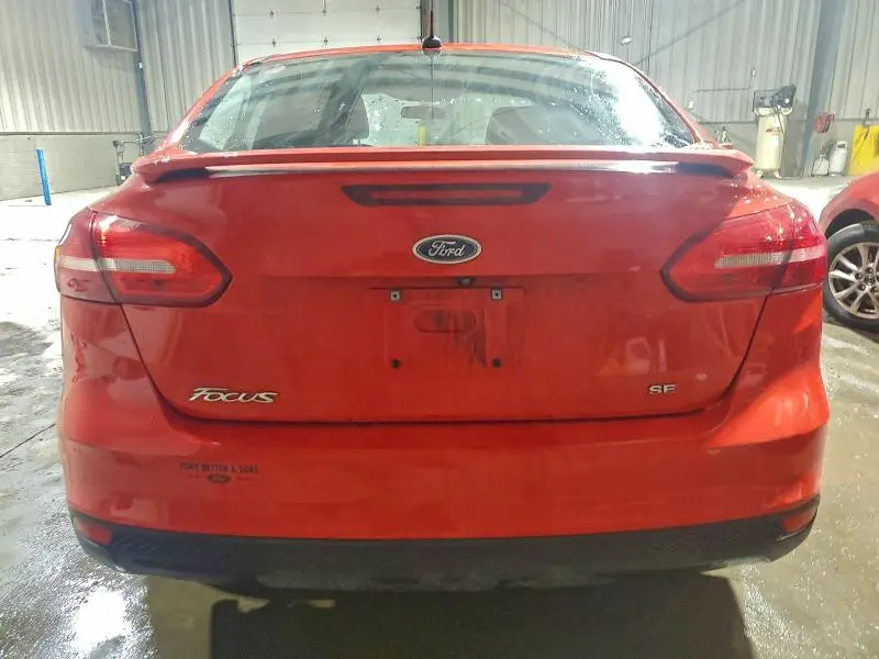2015 FORD FOCUS SE  