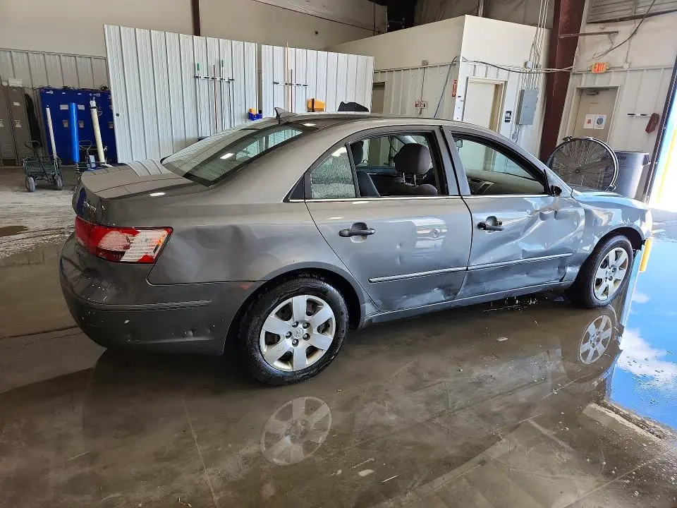 2010 HYUNDAI SONATA GLS  