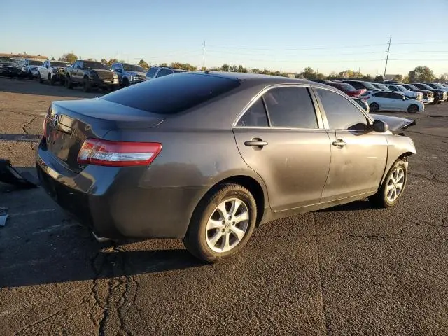 2011 TOYOTA CAMRY SE  